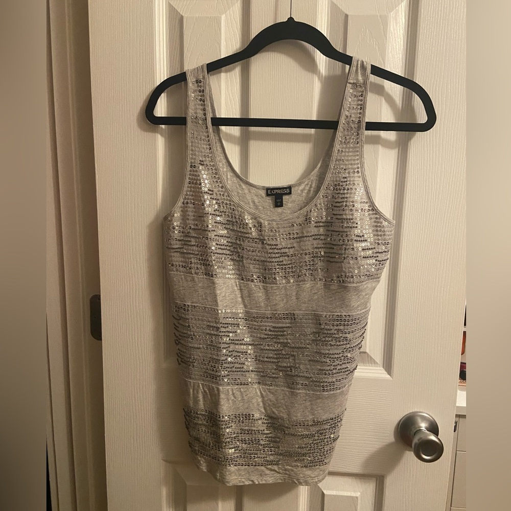 Express size small, shimmery design shirt